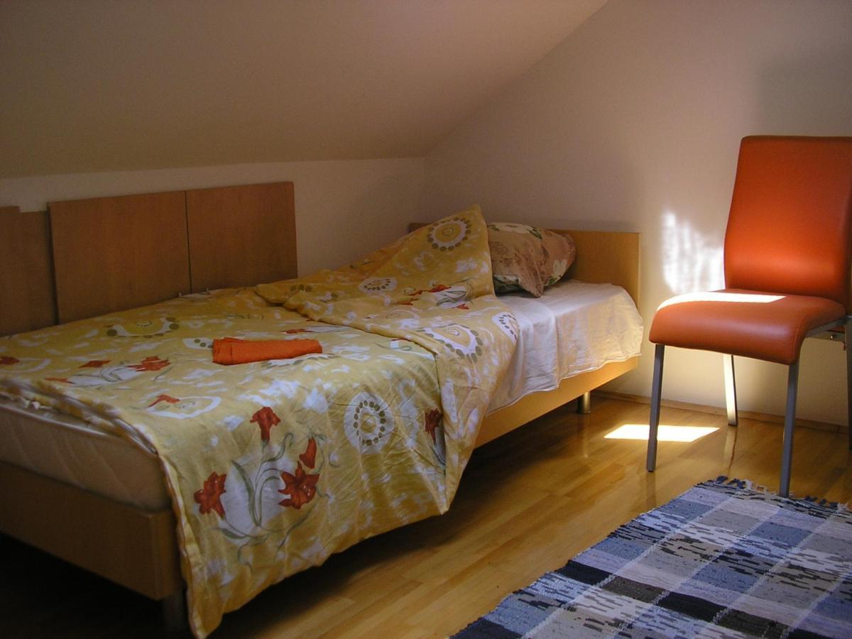 Appartement Suncano Potkrovje U Centru à Skopje Extérieur photo