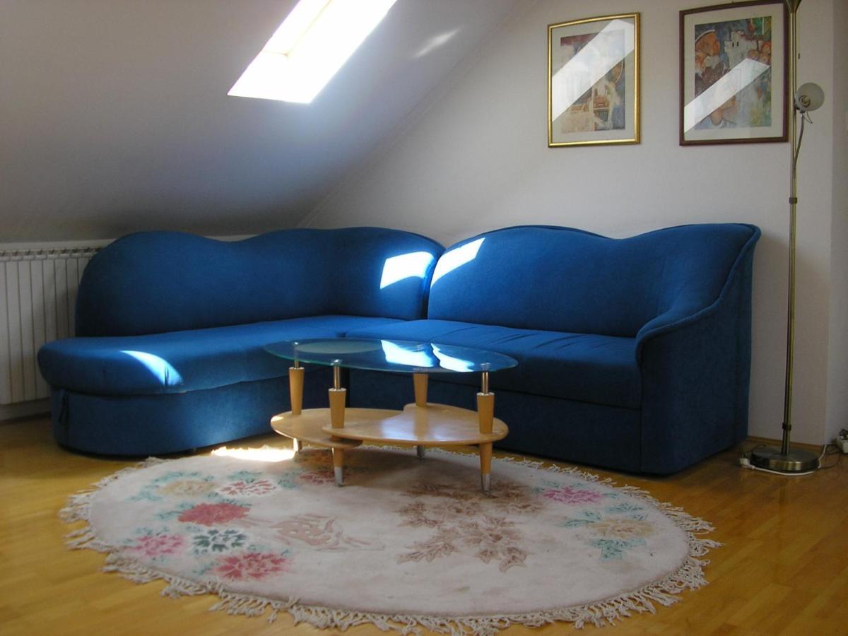 Appartement Suncano Potkrovje U Centru à Skopje Extérieur photo